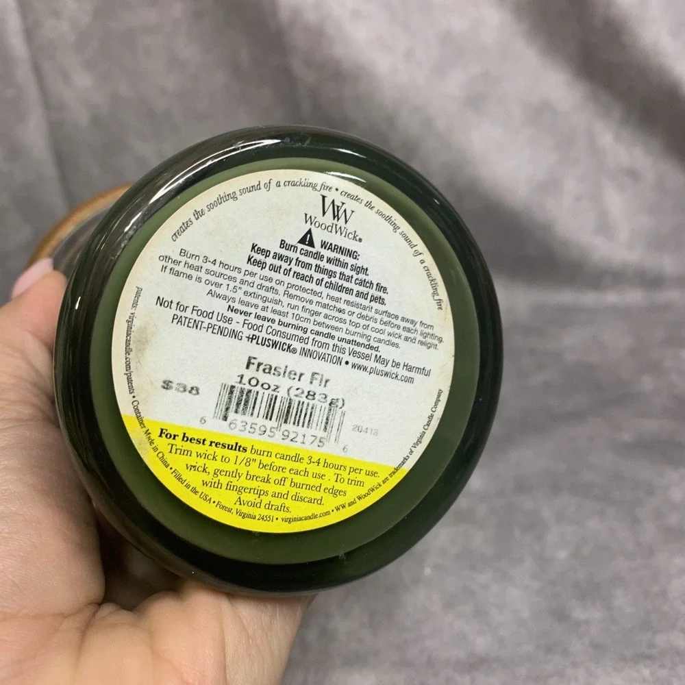 WoodWick Frasier Fir Medium‎ Hourglass Candle 9.7 oz Crackles as it Burns NEW